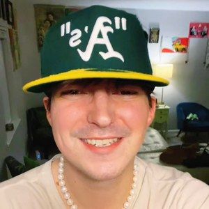 Meet your Posher, Derek